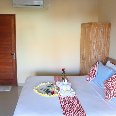 Cr Tris Rooms Seminyak Eksteriør bilde