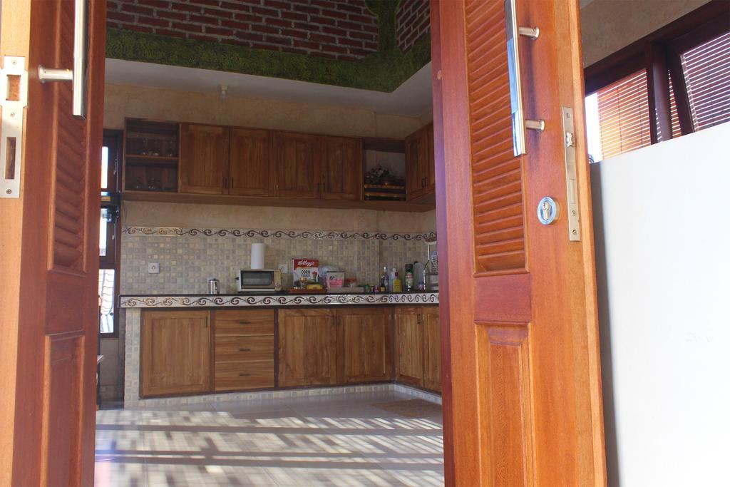 Cr Tris Rooms Seminyak Eksteriør bilde