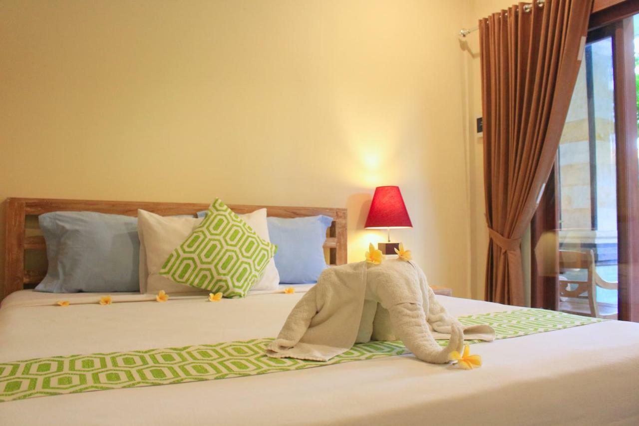 Cr Tris Rooms Seminyak Eksteriør bilde
