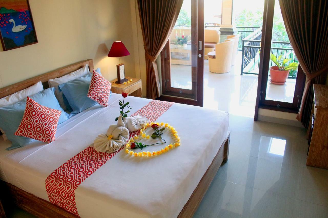 Cr Tris Rooms Seminyak Eksteriør bilde