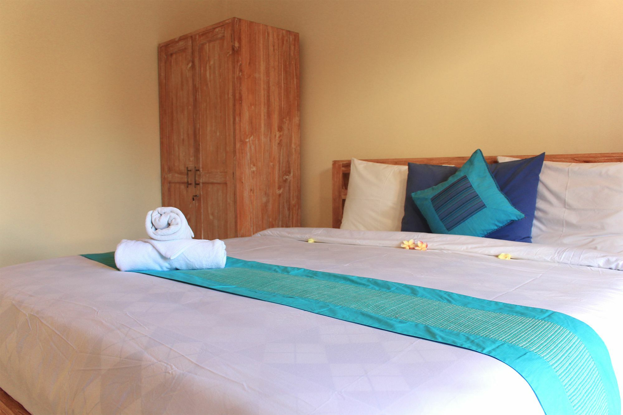Cr Tris Rooms Seminyak Eksteriør bilde